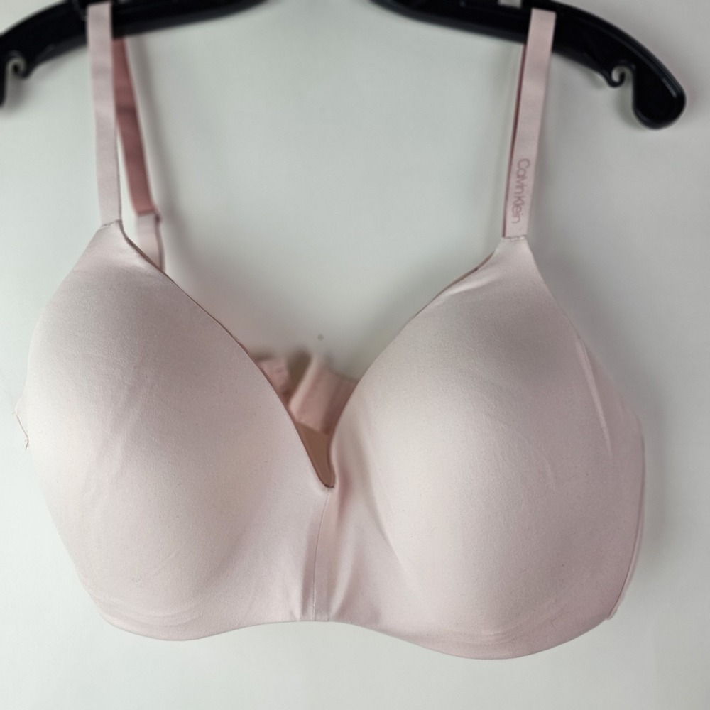 Calvin Klein Size Large Pink Basic T-Shirt Bra Wireless Comfort Minimalist